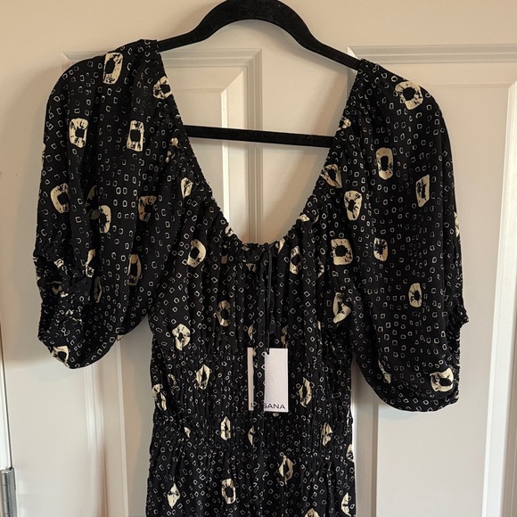 NWT Anthropologie Lusana Geometric Smocked Romper Size 6 Ties at the ankles - Picture 2 of 7